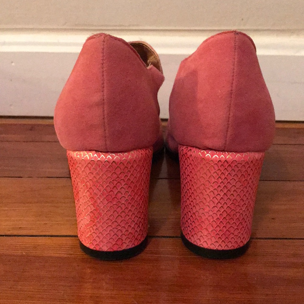 Pink suede high heel Kling shoes. 1940s-inspired.